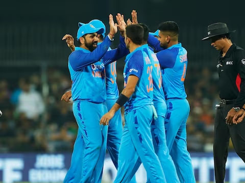  भारत और ऑस्ट्रेलिया के बीच सीरीज का दूसरा वनडे मैच रविवार (19 मार्च) को विशाखापत्तनम में खेला जाएगा