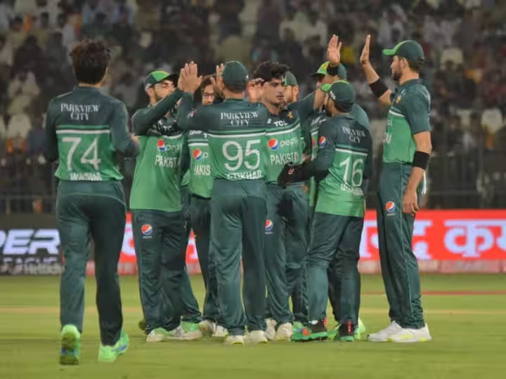 पाकिस्तान ने नेपाल को 238 रनों से हराया