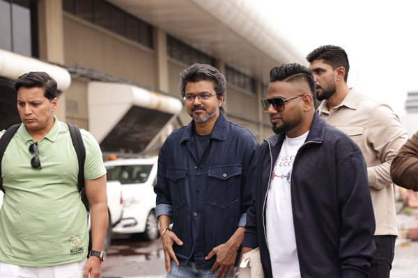 थलपति विजय का मलेशिया में शाही स्वागत, ऑडियो लॉन्च से पहले ही मचा धमाल!