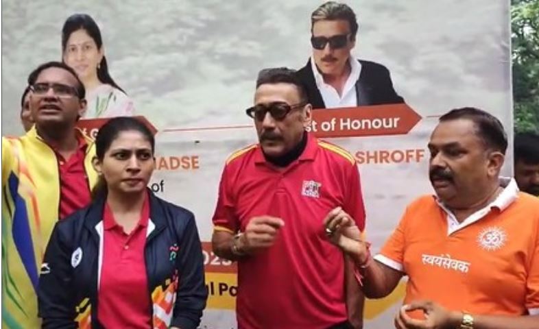 संडे ऑन साइकिल : अभिनेता जैकी श्रॉफ ने दिया हर रविवार साइकिल चलाने का संदेश