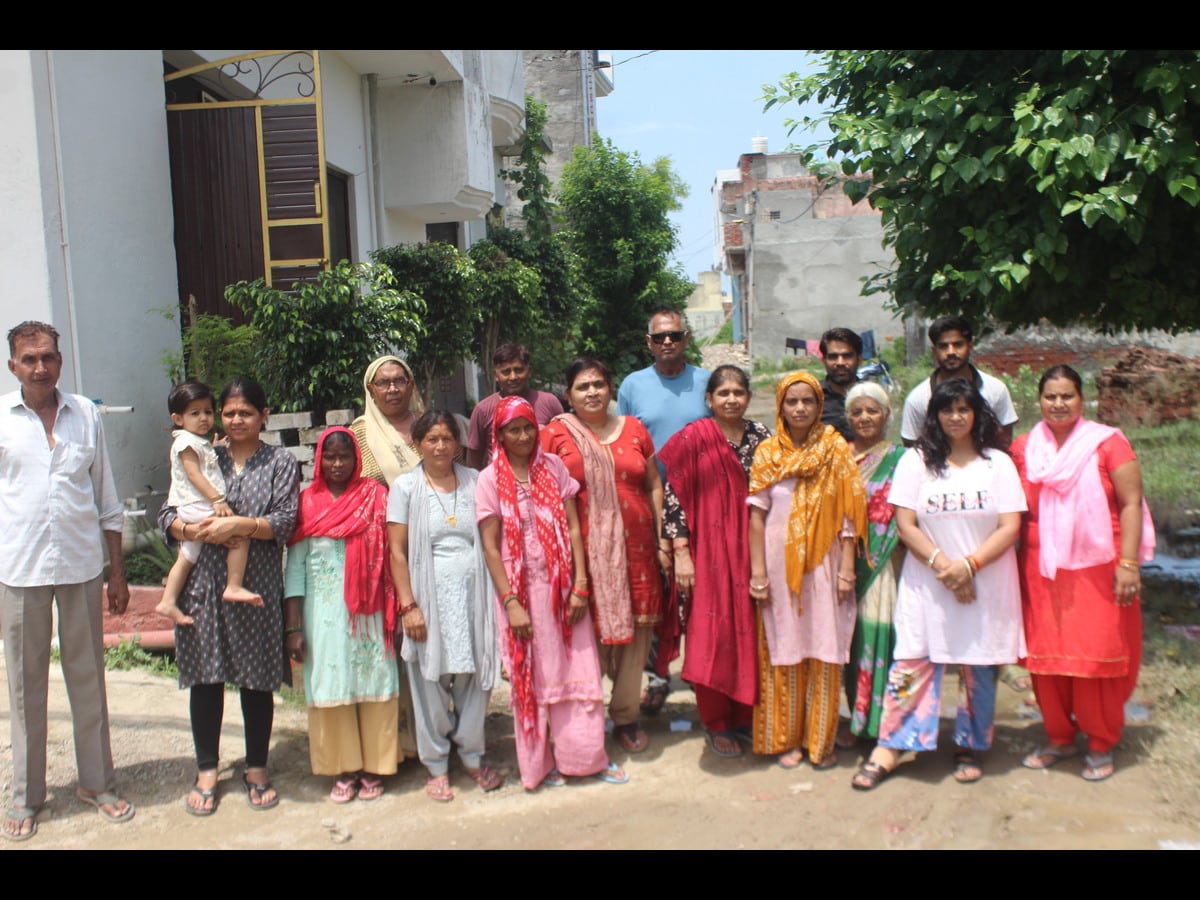 बोले मेरठ: बदहाली में पिस रहा कृष्णा विहार, सड़क गायब, नालियां बदहाल 