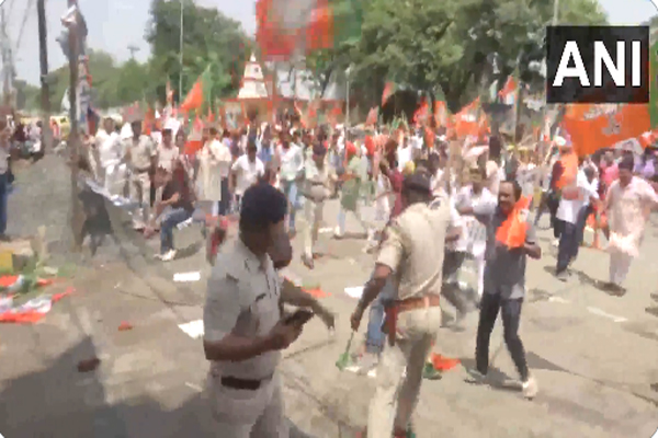 मृणाल ठाकुर का एथनिक स्टाइल, गणेश चतुर्थी के लिए चुनी खास साड़ी