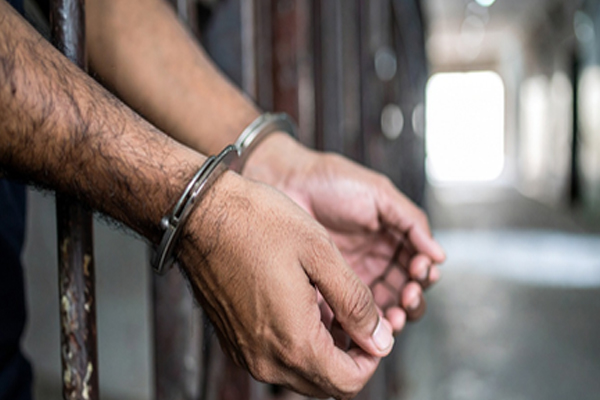  दिल्ली क्राइम ब्रांच और बदमाशों के बीच मुठभेड़, दो शूटर गिरफ्तार