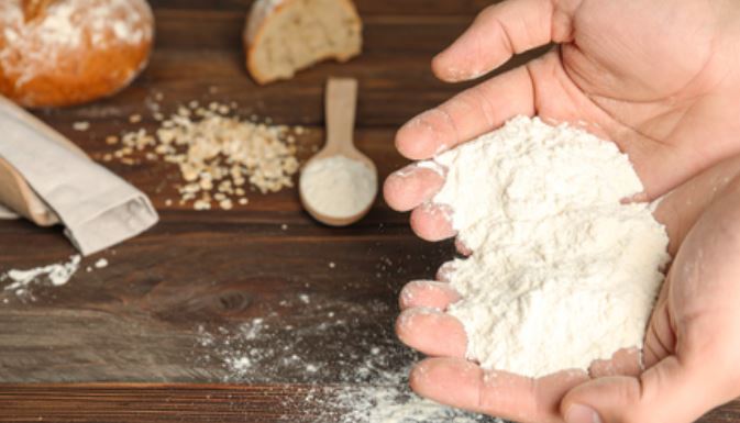 स्वाद में लाजवाब, सेहत के लिए खतरनाक: जानें कैसे मैदा आपके शरीर को प्रभावित करता है