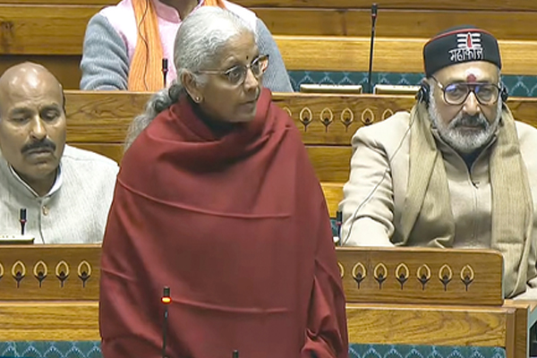 इकोनॉमिक सर्वे: वैश्विक चुनौतियों के बावजूद भारत की घरेलू अर्थव्यवस्था मजबूत, 7% विकास दर का अनुमान