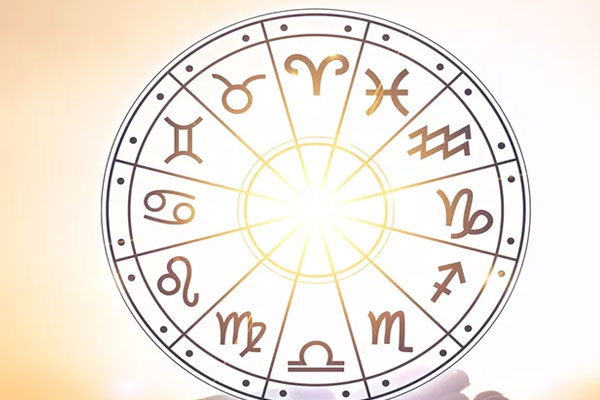 आज का राशिफल 17 मार्च 2026: जानें मेष से मीन तक कैसा रहेगा आपका दिन