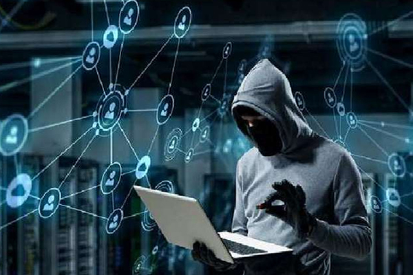 रिटायर्ड अधिकारी से 1.05 करोड़ की ठगी, साइबर अपराधियों ने 10 दिन तक रखा डिजिटल अरेस्ट